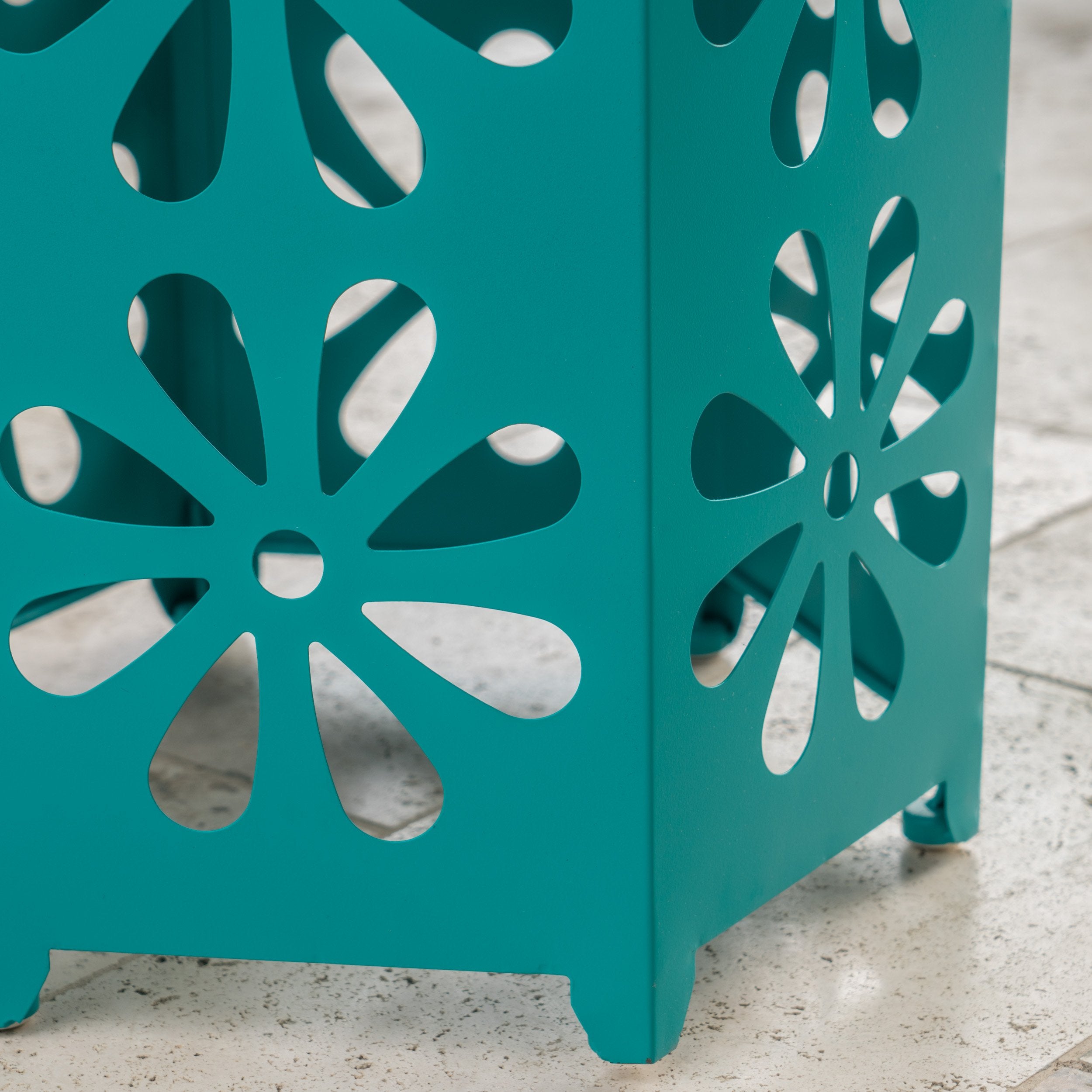 14 inch iron floral side table nh091303 14 inch iron floral side table nh091303